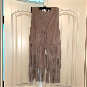Sleeveless Swede fringe vest